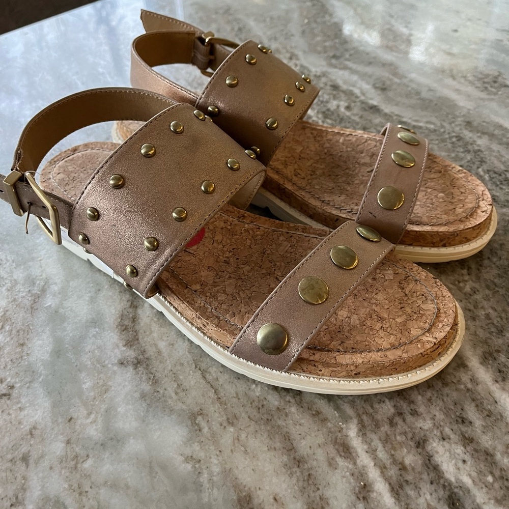 NWT Adrienne Vittadini Studded Bronze Sandals with Cork Sole